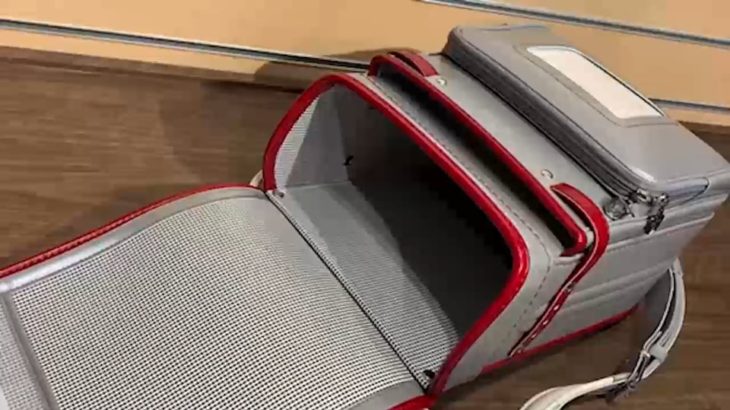 カバンのフジタ ギャラクシー シルバー×アカ 商品紹介映像