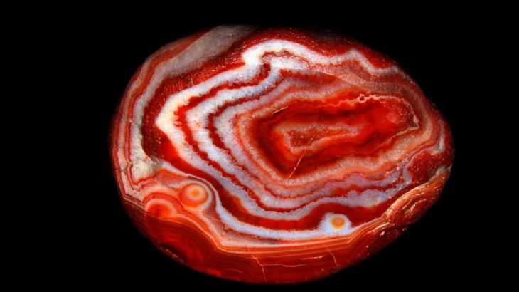 Where Agates are Born: Inside a Lava Flow
