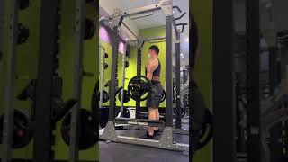 ただデッドリフトをやるだけの動画 #shorts #筋トレ #筋肉 #背中トレ #背中トレーニング #デッドリフト