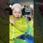 不気味の谷メイクで氷風船にスパイファミリーバスボム入れたら大爆笑www #不気味の谷 #不気味の谷メイク #不気味の谷現象 #iceballoonasmr #asmrsounds