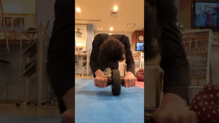 世界最強でコスパな筋トレ・ツールで1日30秒！　#shorts