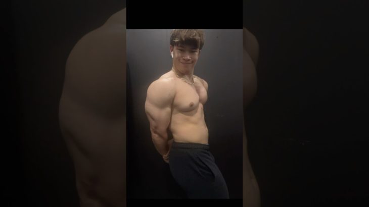 一年前と比べてみた！ #おすすめ #ジム #高校生 #筋トレ #筋肉 #shorts #short #shortvideo #youtubeshorts #viralvideo #gym #fyp